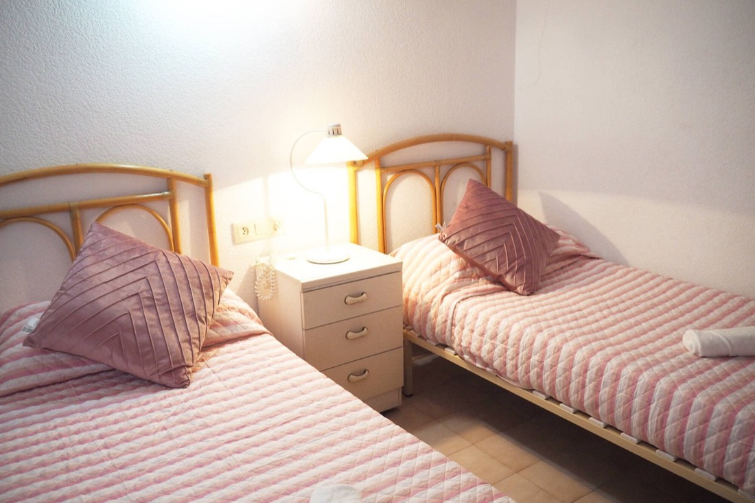 Segundo dormitorio, también con dos camas individuales