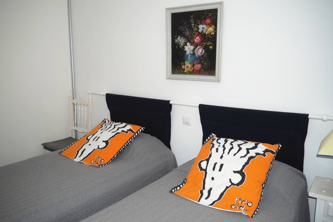 Segundo dormitorio con dos camas individuales